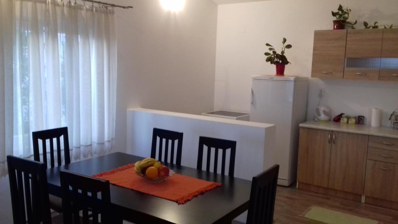 Apartment Vuk I Novak Улцин Екстериор снимка